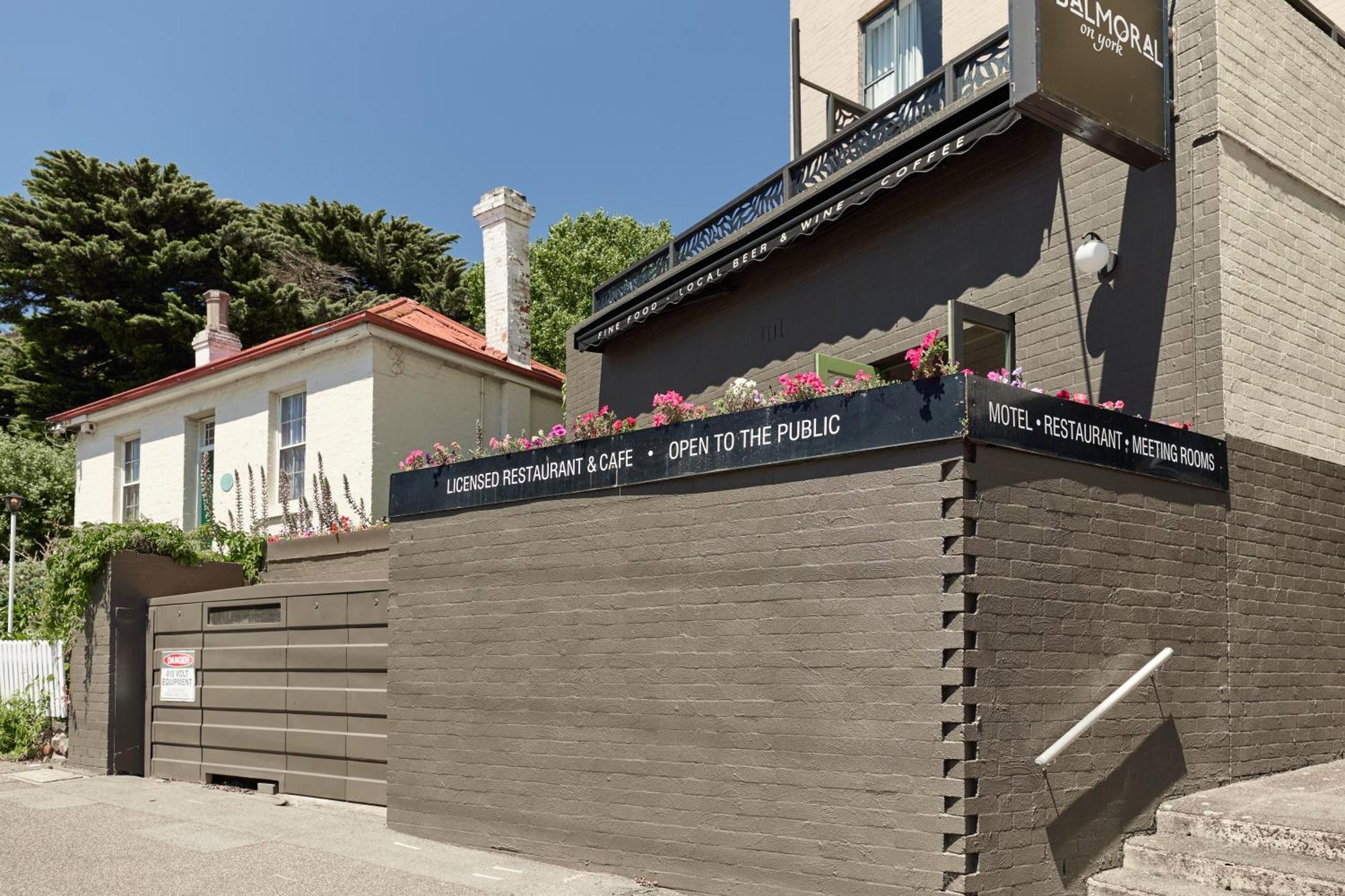 Balmoral On York Hotel Лонсестън Екстериор снимка